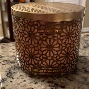 Bath and Body Works - Bourbon Maple Scented Candle